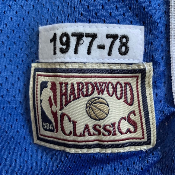 Vintage NBA Hardwood Classics Julius “Dr. J” Erving jersey 1977-1978 - Picture 3 of 7